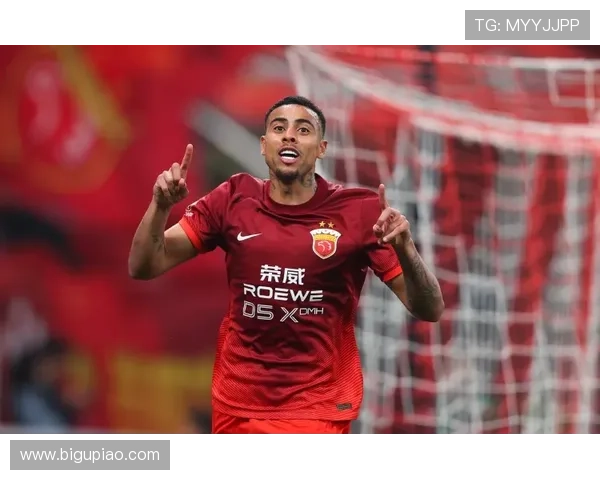 海港发布赛前Vlog 穆斯卡特帅气亮相